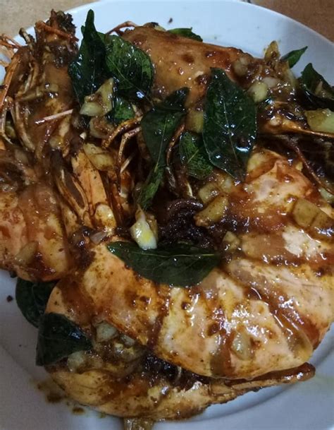 Mie goreng merupakan mie yang disajikan dalam bentuk kering/tanpa kuah. Resepi Udang Goreng Kari Bersira Masam Manis Pedas ...