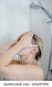 Beautiful Naked Woman Washing Her Hair Stock Photo 631697096 Shutterstock