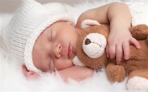 Cute Baby With Teddy Bear 4k Hd Desktop Wallpaper For 4k