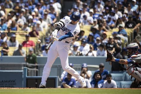 Shohei Ohtani Se Queda Sin Recuerdo De Su Home Run Histórico ¡el Fan