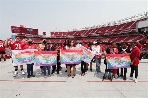 49ers expand lgbtq outreach maurice hurst shares love for gay friends outsports
