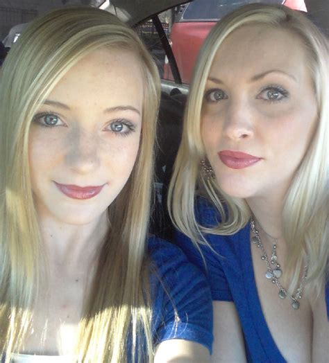 10 Moms And Daughters Who Look The Same Age And Youll Have To Guess