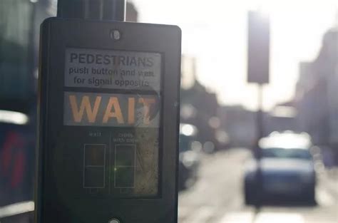 How Many Buttons On Pedestrian Crossings Actually Work Nottinghamshire Live