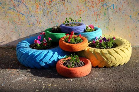 Painted Tire Planters And Pots 70 Ideas Plus A Diy Guide