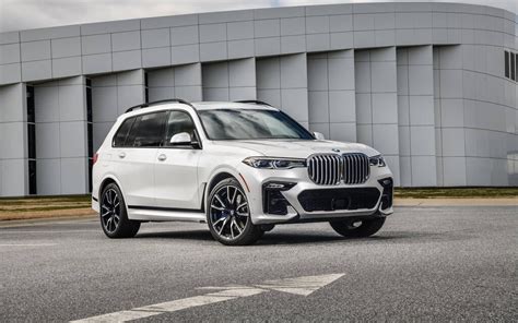 2022 Bmw X7 M50i Price And Specifications The Car Guide