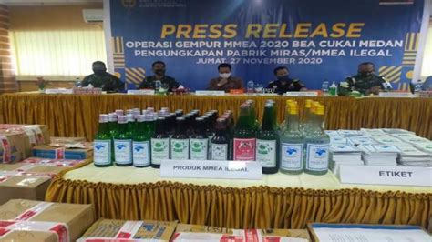 Beli atap galvalum dan seng di medan langsung dengan harga terbaru 2021 terbaik dari supplier , pabrik, importir, eksportir dan distributor. 2 Pabrik Pembuatan Minuman Alkohol Ilegal di Medan ...