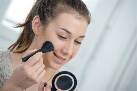 4 Koraka Za SavrŠen Mejkap Evo Kako Da Vam šminka Izgleda Besprekorno