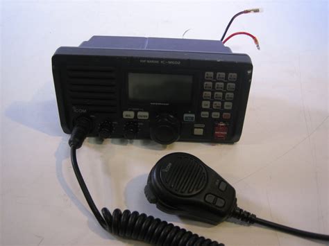 Icom Ic M602 Marine Vhf Radio Transceiver Unit W Hm 136b Hand Mic
