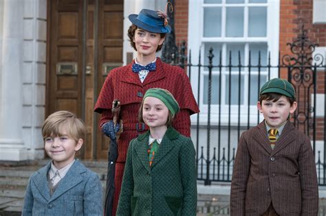 Mary Poppins Returns Review Emily Blunt In Disneys Revival Time
