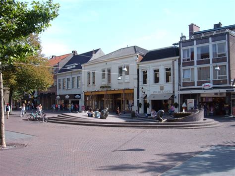 This airport has international and domestic flights from groningen, netherlands and is about 103 km from the center of enschede, netherlands. Nederland, Enschede, Raifeisenstraat, melkfabriek rechts ...