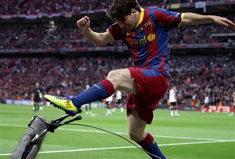 Messi Vs Leo Messi Man United Fc Barcelona Goat The Unit Football Hot