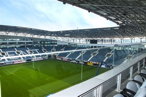 Arteveldestadion) est le principal stade de la ville de gand, en belgique. Ghelamco Arena, Gante, Bélgica. Capacidad 20.000 ...
