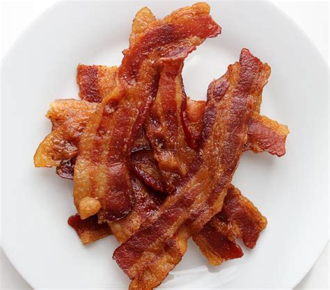 Bacon Facts, Health Benefits and Nutritional Value
