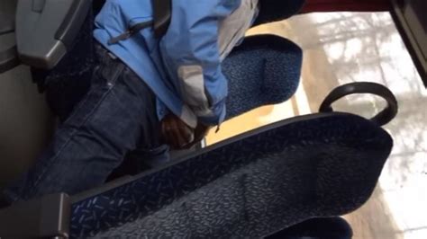 Un Homme De 38 Ans Se Masturbe Dans Un Bus Mais Nest Pas Condamné Car