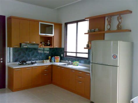 Rumah minimalis sangat identik dengan rumah yang berukuran kecil. 40 Contoh Gambar Desain Dapur Minimalis Sederhana ...
