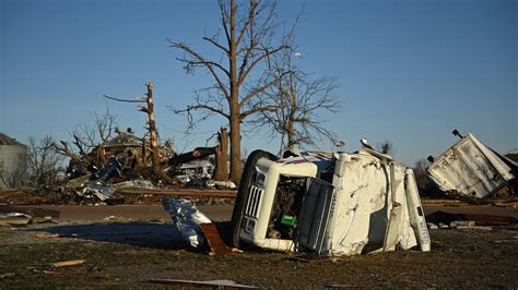 Photos Scenes From The Deadly Tornadoes In The South And Midwest The