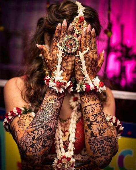 20 fun bridal mehndi poses you wouldn t want to miss