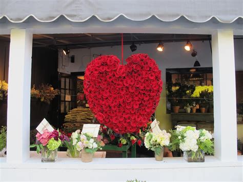 100 Valentines Day Window Display Ideas And Designs Zen Merchandiser