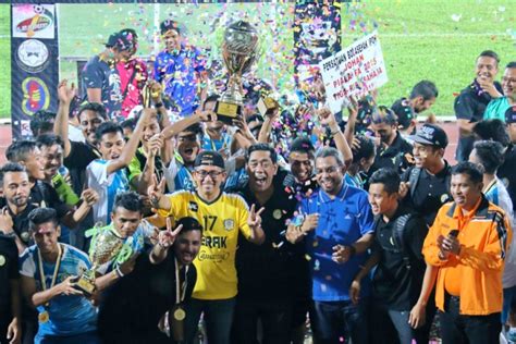 Stadium indera mulia, ipoh, ipoh, peraki osariik, malaisia 4.1. Big Cheers in Stadium Indera Mulia, Ipoh | PKNP