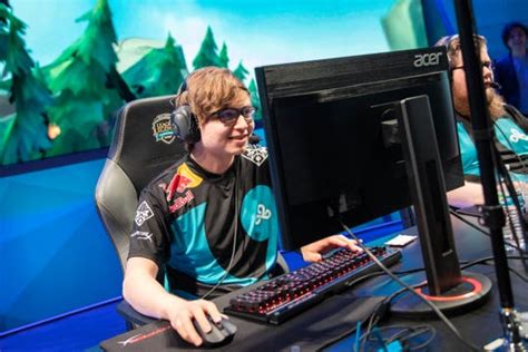 League Of Legends For Money Video Games Can Become Six Figure Career