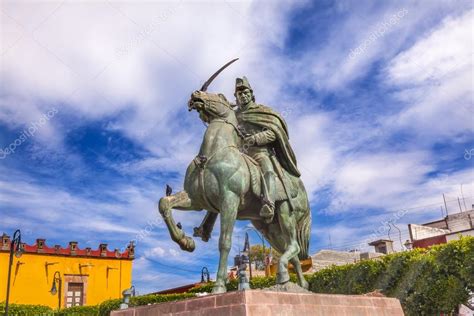 Estatua General Ignacio Allende Plaza Civica San Miguel De Allend 2023