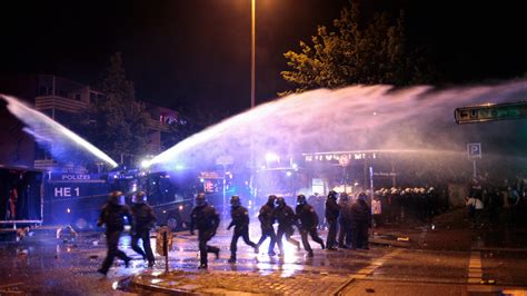 Police Use Water Cannon To Disperse G20 Protesters In Hamburg 680 News