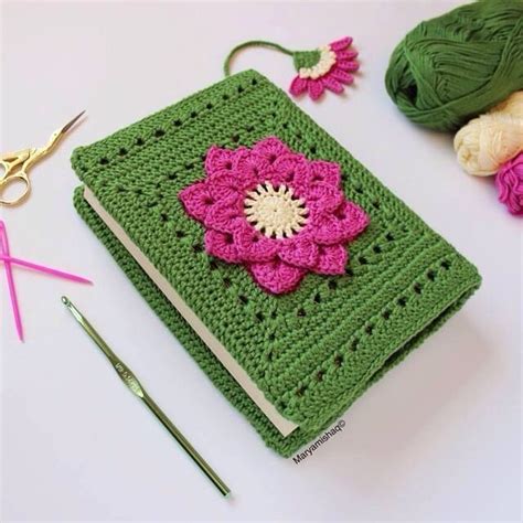 Pin By Aleksandra Tomczak On Craft Crochet Crochet Book Cover