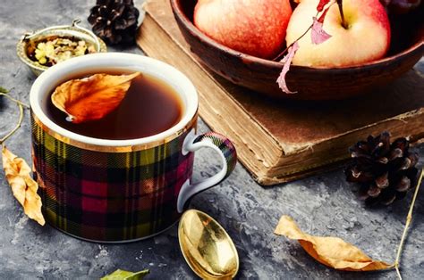 Premium Photo Autumn Still Life With Tea Cups