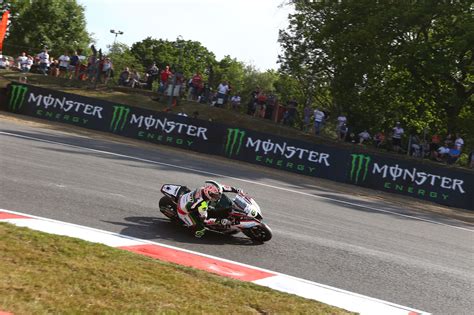 Byrne Edges Brookes For Brands Hatch Bsb Pole Cycleonline Com Au