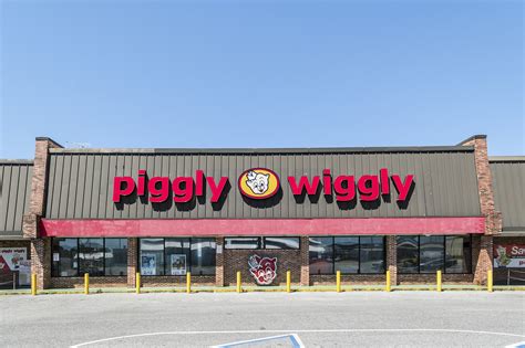 It was the first grocery store with shopping baskets & open shelves where heading down to the piggly wiggly for a quart of milk is something you would hear in memphis, tennessee where the revolutionary grocery store chain. Retail for sale | Piggly Wiggly & Dollar General Strip Center