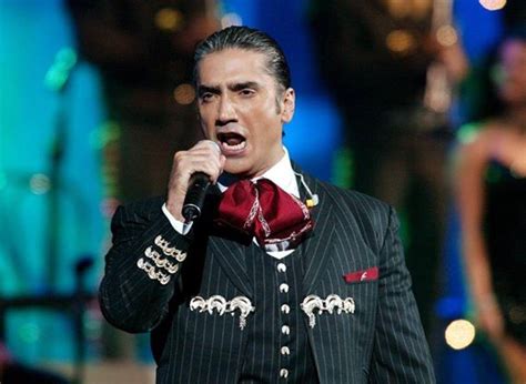 As of 2021, alejandro fernandez is possibly single. Lo bueno se hace esperar: Alejandro Fernández aplaza los ...