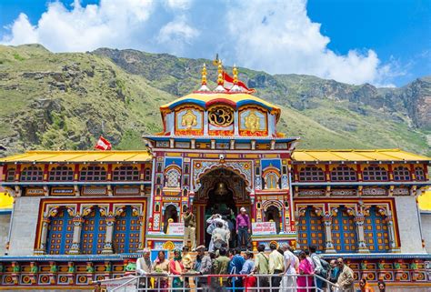 10 Famous Temples In Uttarakhand