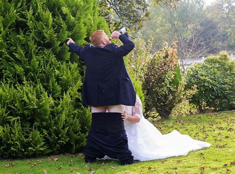 couples x rated wedding day photo goes viral 2 pics play this couple went viral photo 22 min