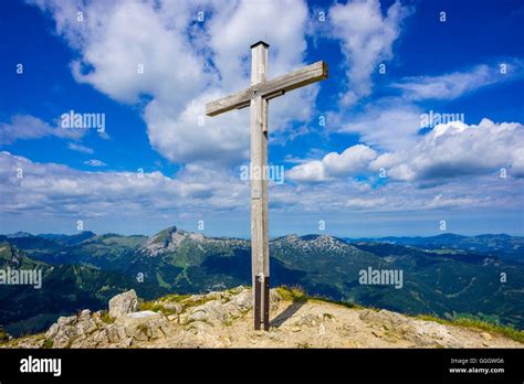 Walser Hammerspitze Mountain Hi Res Stock Photography And Images Alamy