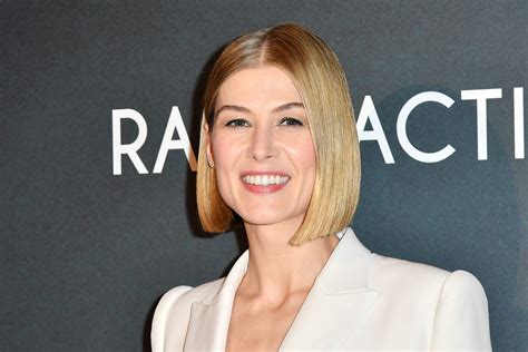 Rosamund Pike Net Worth How Much Does The Gone Girl And I Care A