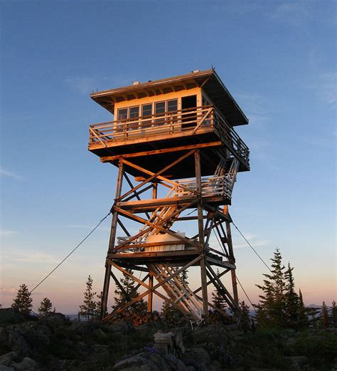 Cabin In The Sky Stay In Fire Lookout This Summer Lookout Tower