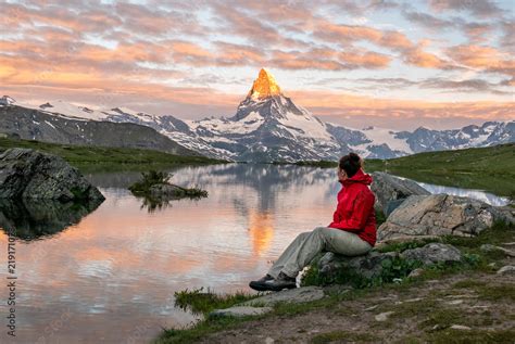 Fotka „morning Shot Of The Golden Matterhorn Monte Cervino Mont