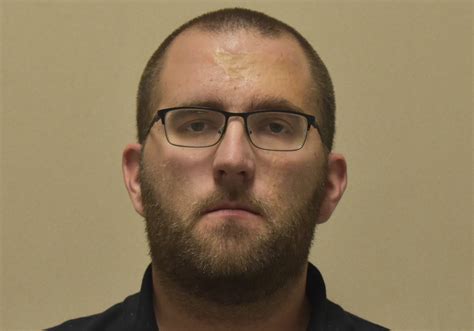 Auburn Police arrest man on theft, forgery and criminal mischief