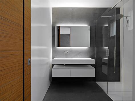 5 Tips For Minimalist Bathroom Interior Design For Small