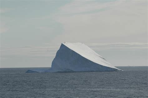 Icebergs The Hidden Face Of Ice Giants Cnrs News