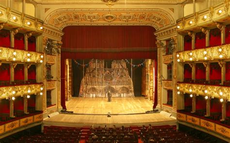 teatros de herradura en colombia la red cultural del banco de la república