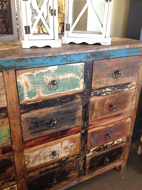 Amazing Distressed Painted Furniture