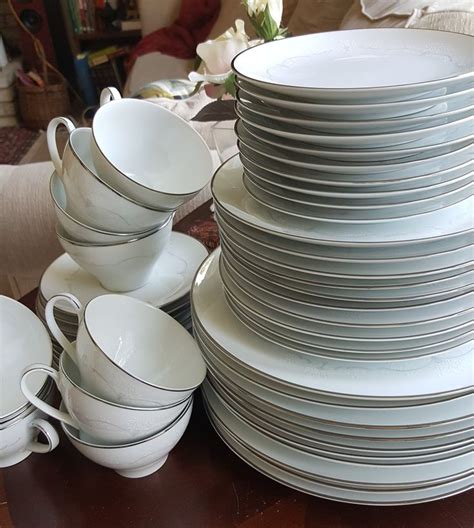 Service For Noritake Whitebrook Piece Dinnerware Set Etsy Dinnerware Set Noritake