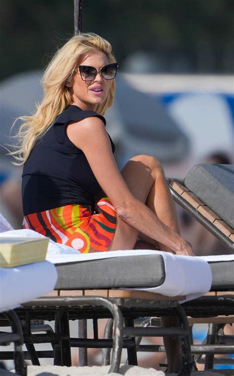 Victoria Silvstedt In A Black Swimsuit On The Beach In Miami Celeb Donut