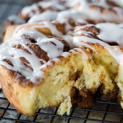 Quick Cinnamon Buns With Buttermilk Icing Such The Spot