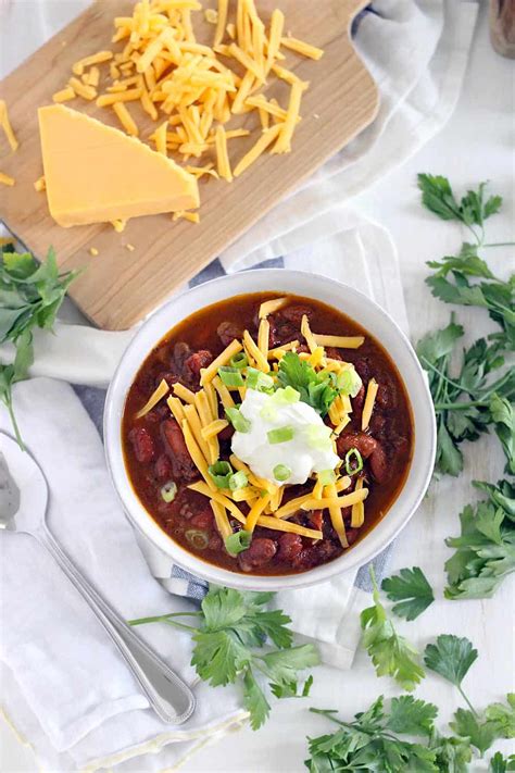 Red kidney beans and panko breadcrumbs form the bulk of these beefy little bean balls, which are flavored orange zest and ground cinnamon bring an unexpected but gorgeous layer of flavor to this chili. Instant Pot Chili with Ground Beef and Dry Kidney Beans (Slow Cooker Optional) - Bowl of Delicious