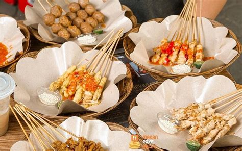 Feb 24, 2020 · cara membuat sate taichan ini terbilang mudah karena disajikan tanpa bumbu kacang dan kecap. 5 Resep Sate Taichan Terenak, Pakai Saus Telur Asin Lebih ...