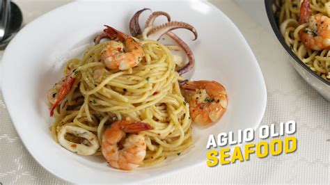Hidangan olio adalah hidangan pasta yang perlu effect basah dengan olive oil. Resepi Spaghetti Aglio Olio Seafood | Seismik Makan - YouTube