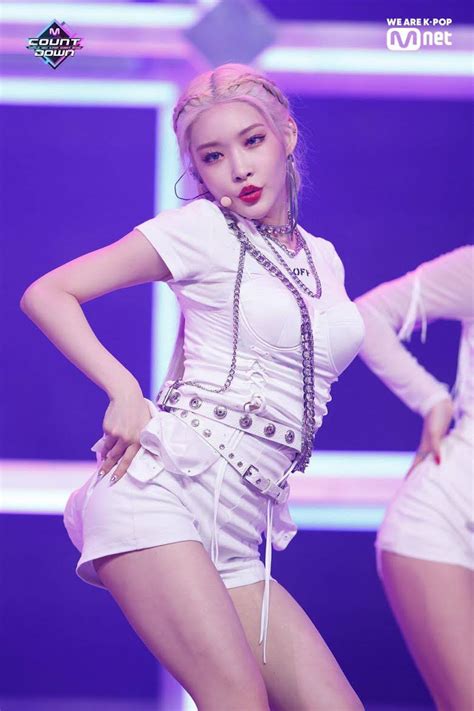 Trong Kpop Có Những Nữ Idol Sexy Từ Trong Máu Hyuna Xứng Danh Nữ Hoàng Gợi Cảm Mới Jennie