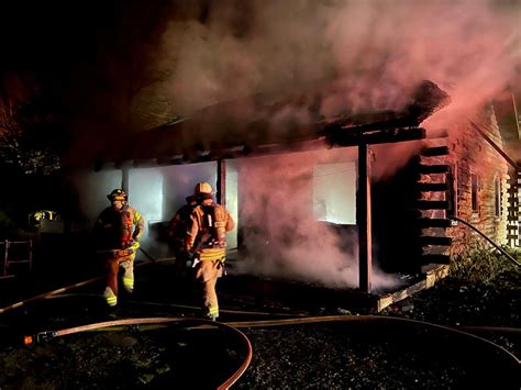 Log Cabin Fire Displaces 2 Kills 2 Pets